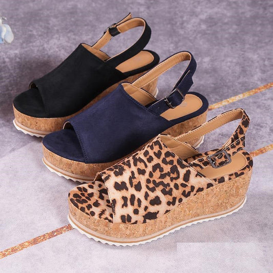👡Damskie sandały na koturnie z wzorem w panterkę🐆