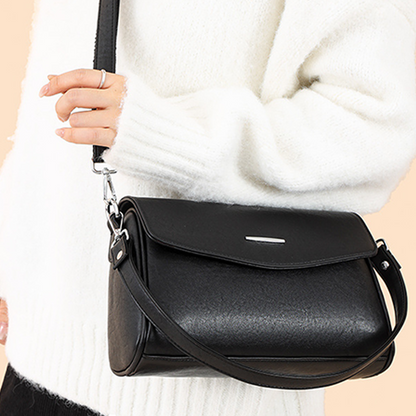 👜✨Klasyczna damska torebka z klapką i paskiem na ramię