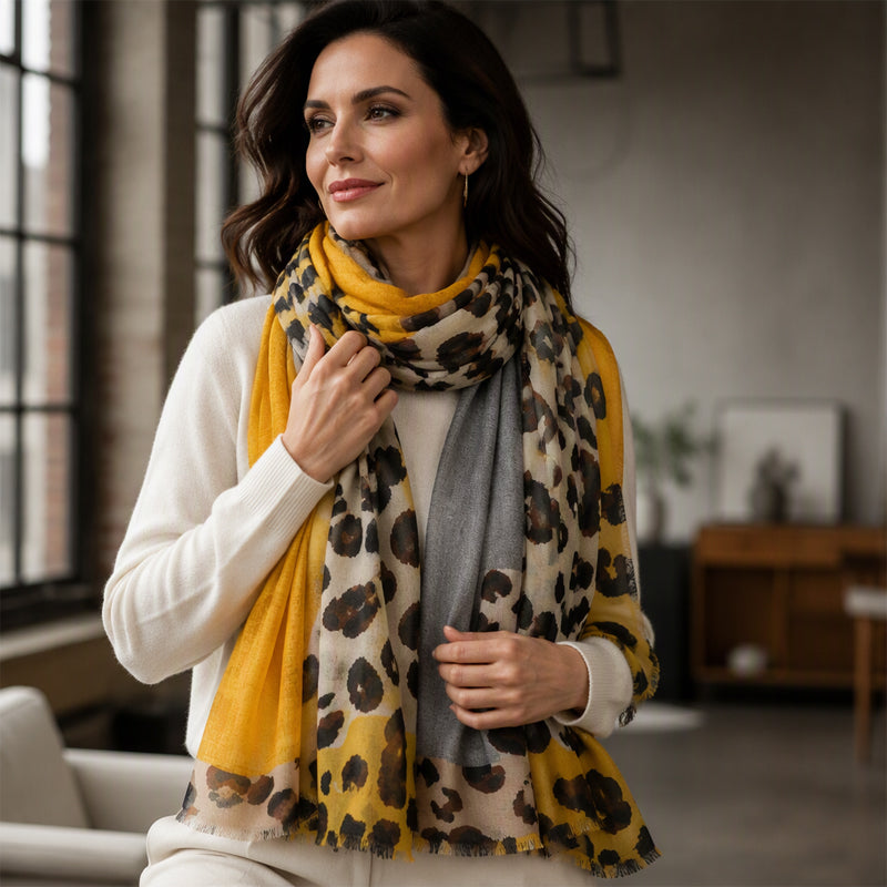 🍂🧣Versatile Lightweight Leopard Print Shawl Scarf